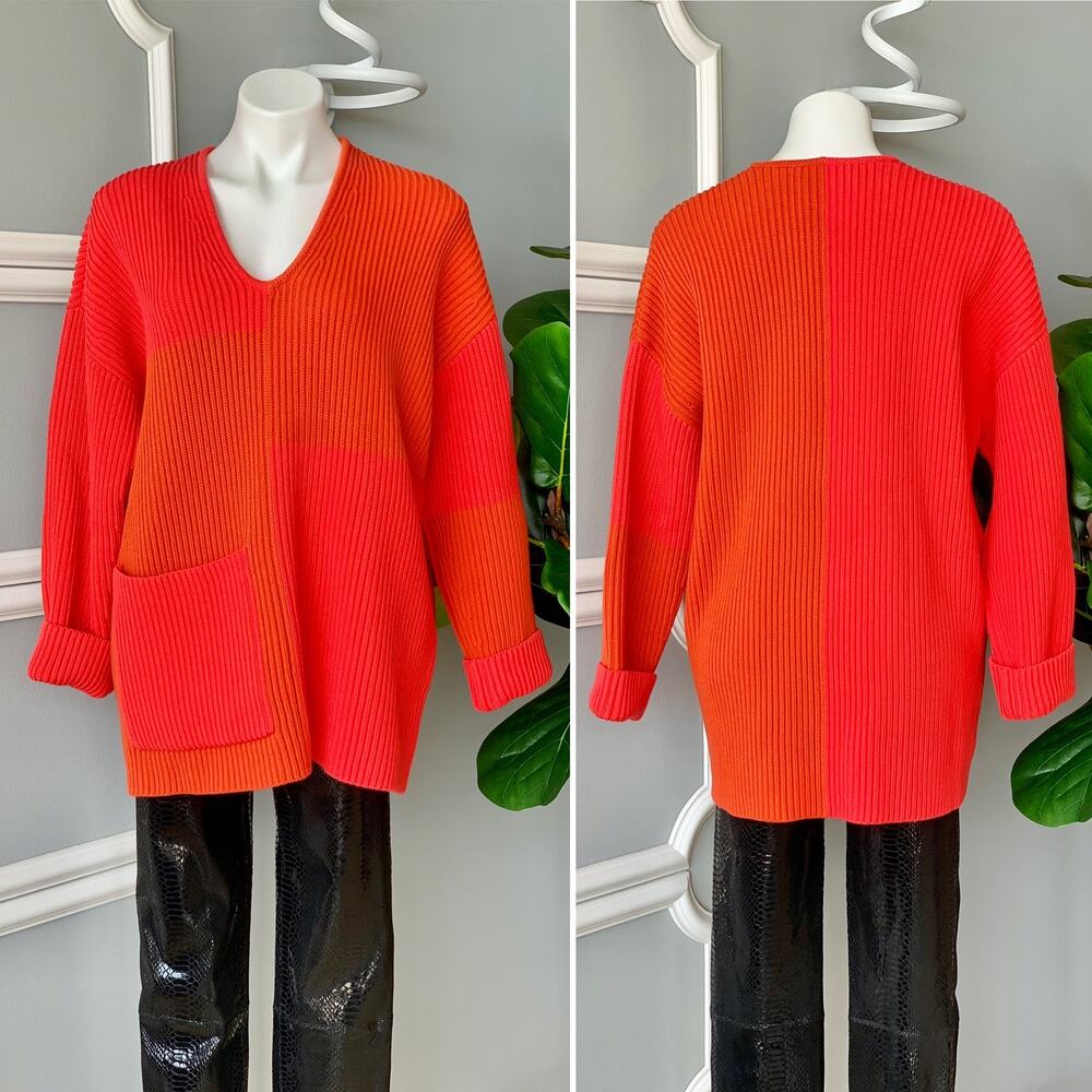 St. John V-Neck Ribbed Knit Colorblock Sweater in Red Size Medium